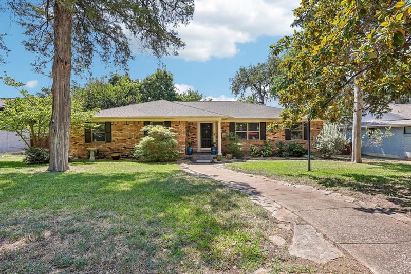 8324 Moorcroft Drive, Dallas TX 75228 - Photo 5