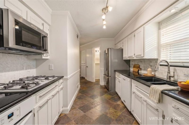 8324 Moorcroft Drive, Dallas TX 75228 - Photo 10