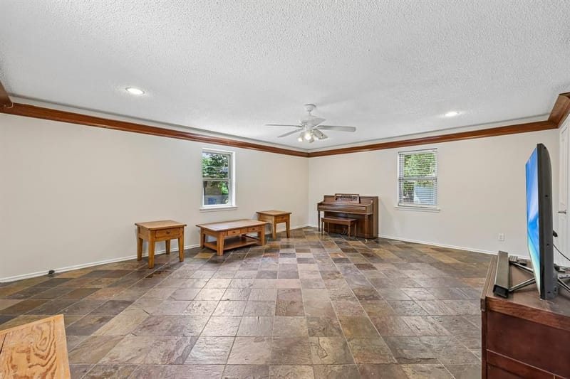 8324 Moorcroft Drive, Dallas TX 75228 - Photo 31