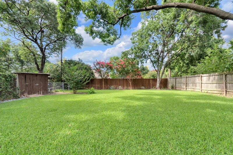 1815 Oates Drive, Dallas TX 75228 - Photo 20