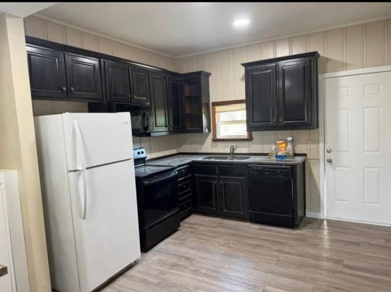 323 E Lloyd Street, Krum TX 76249 - Photo 4
