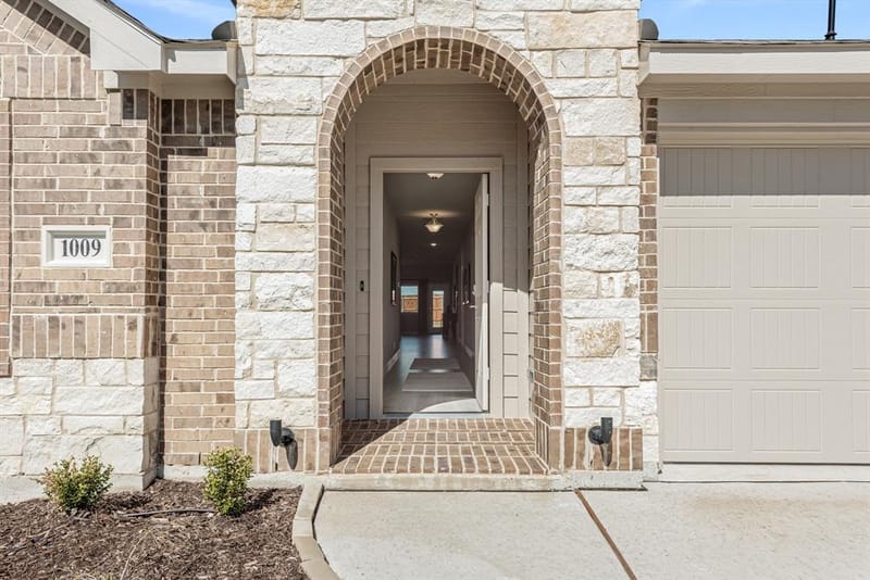 1009 Raptor Road, Alvarado TX 76009 - Photo 2