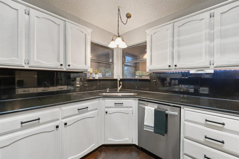 7500 Parker Drive E, Burleson TX 76028 - Photo 17