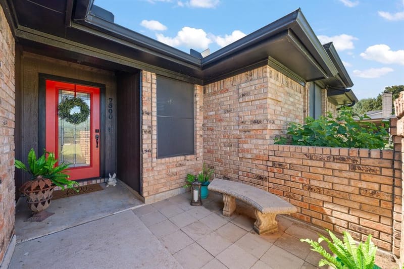 7500 Parker Drive E, Burleson TX 76028 - Photo 9