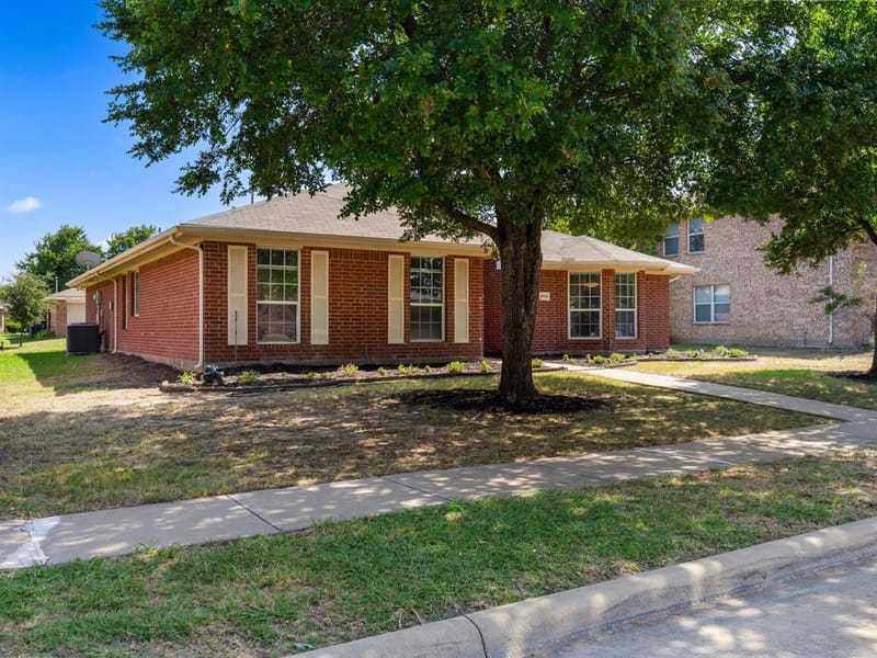 4105 Freedom Lane, Frisco TX 75033 - Photo 2