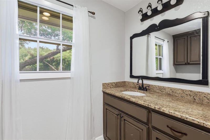 908 W Westhill Drive, Cleburne TX 76033 - Photo 20