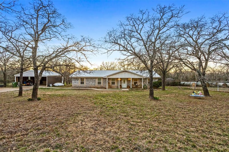 241 County Road 3689, Paradise TX 76073 - Photo 2