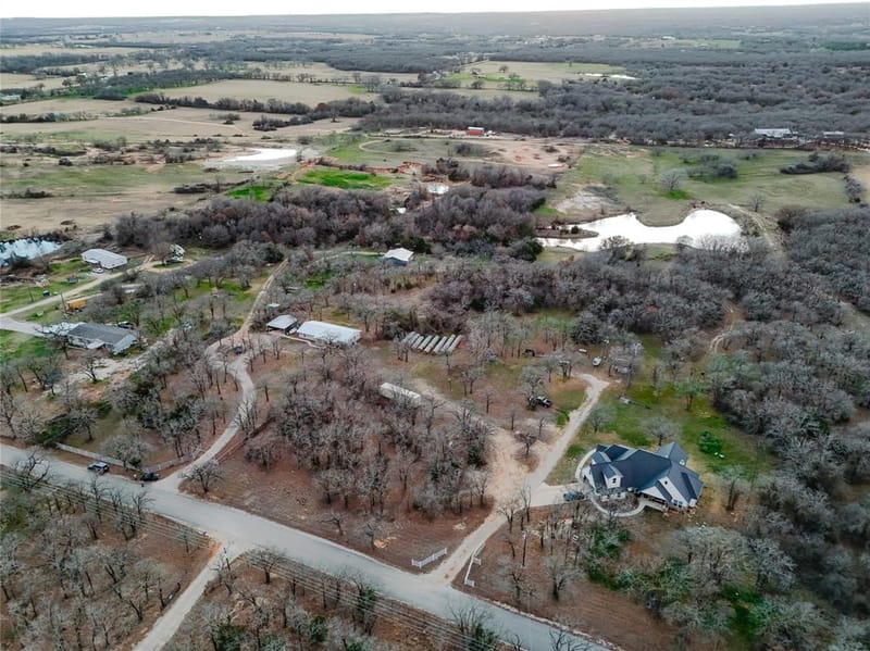 241 County Road 3689, Paradise TX 76073 - Photo 36