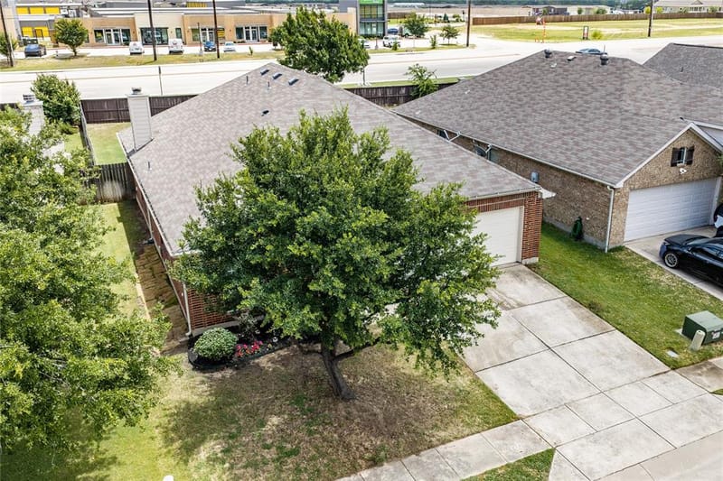 961 Roundup Street, Cross Roads TX 76227 - Photo 4