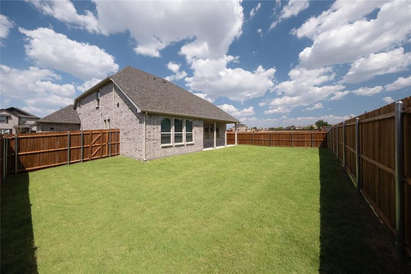 3125 Patrinia Street, Royse City TX 75189 - Photo 2