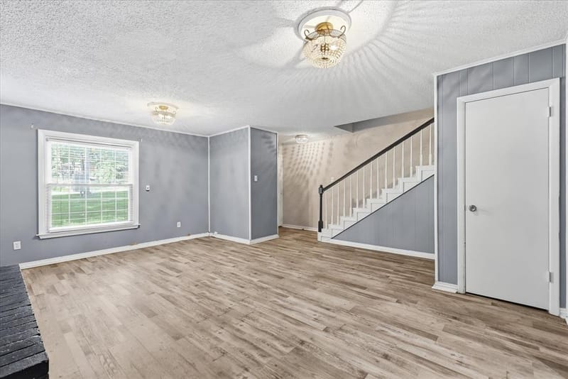 981 Chateau Valee Circle, Bedford TX 76022 - Photo 6