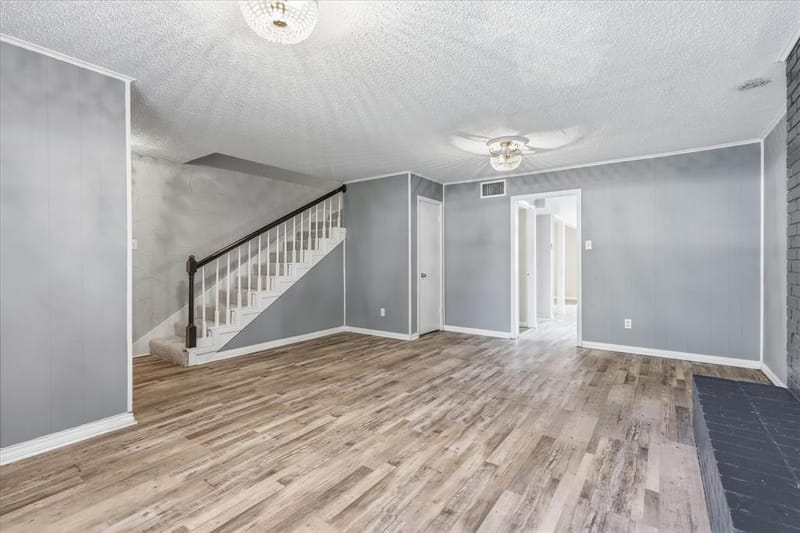 981 Chateau Valee Circle, Bedford TX 76022 - Photo 7
