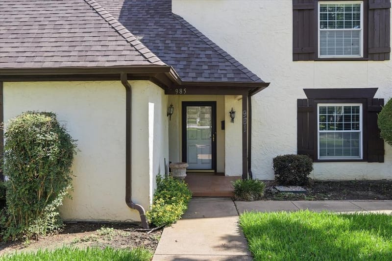 981 Chateau Valee Circle, Bedford TX 76022