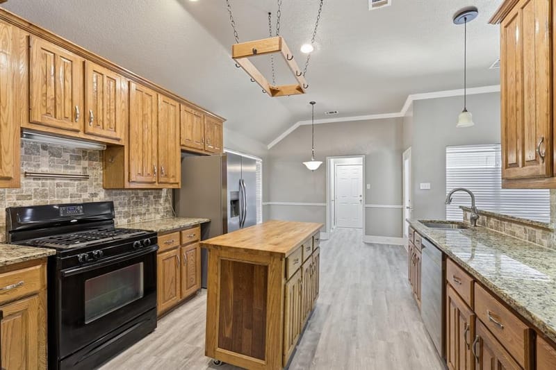 1718 Creek Valley Road, Mesquite TX 75181 - Photo 12