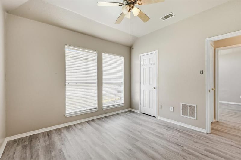 1718 Creek Valley Road, Mesquite TX 75181 - Photo 25