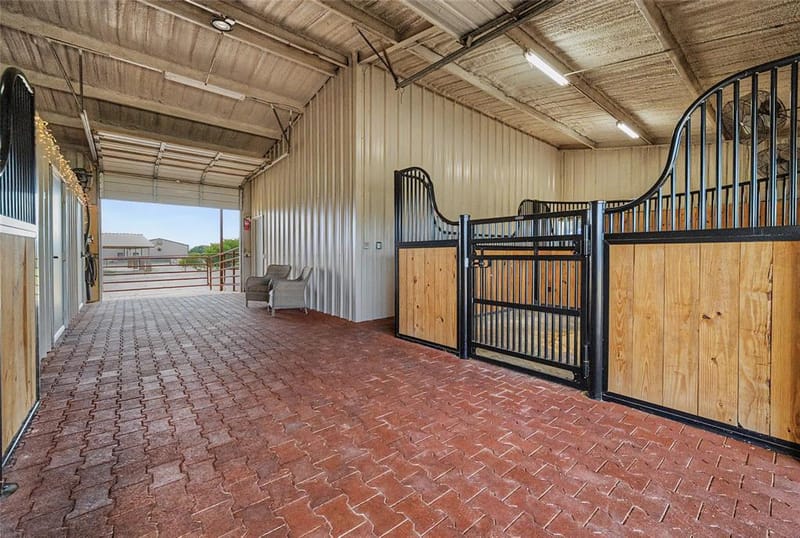 137 Silver Saddle Circle, Weatherford TX 76087 - Photo 31