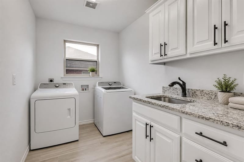 1007 SW 2nd Avenue, Mineral Wells TX 76067 - Photo 31