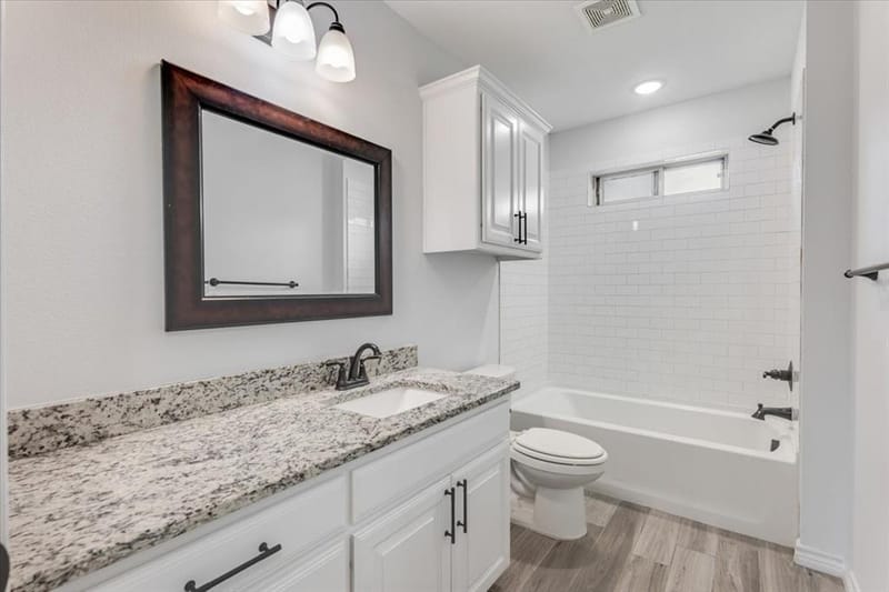 1007 SW 2nd Avenue, Mineral Wells TX 76067 - Photo 4