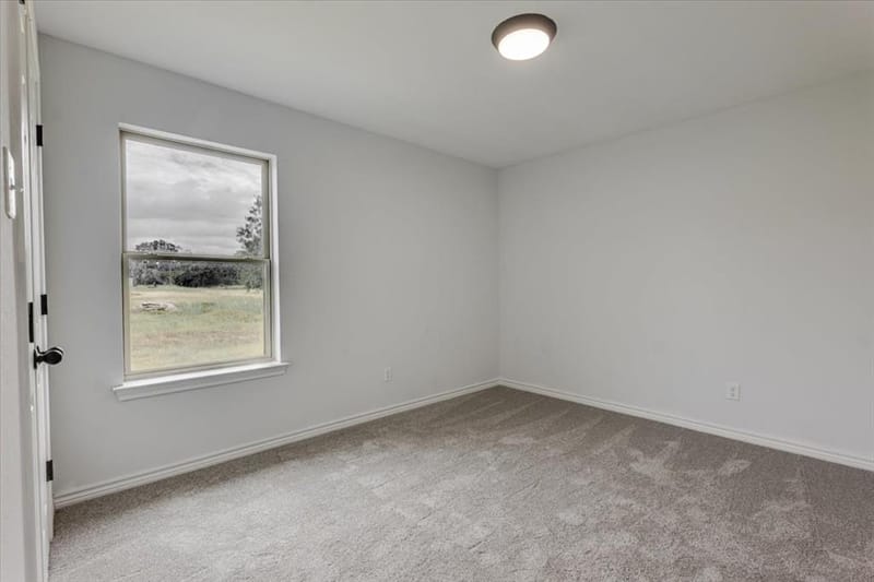 1007 SW 2nd Avenue, Mineral Wells TX 76067 - Photo 8