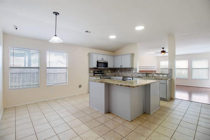 8141 Plateau Drive, Fort Worth TX 76120 - Photo 7