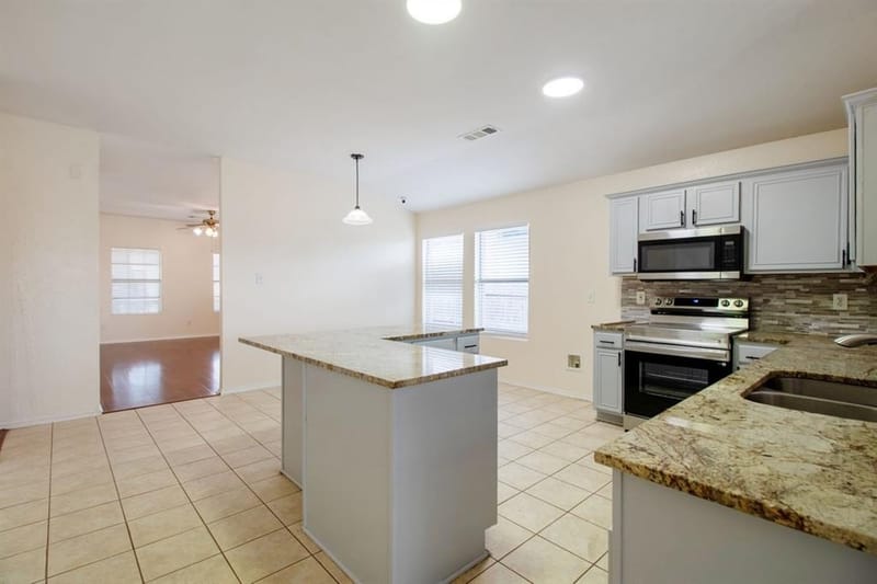 8141 Plateau Drive, Fort Worth TX 76120 - Photo 9