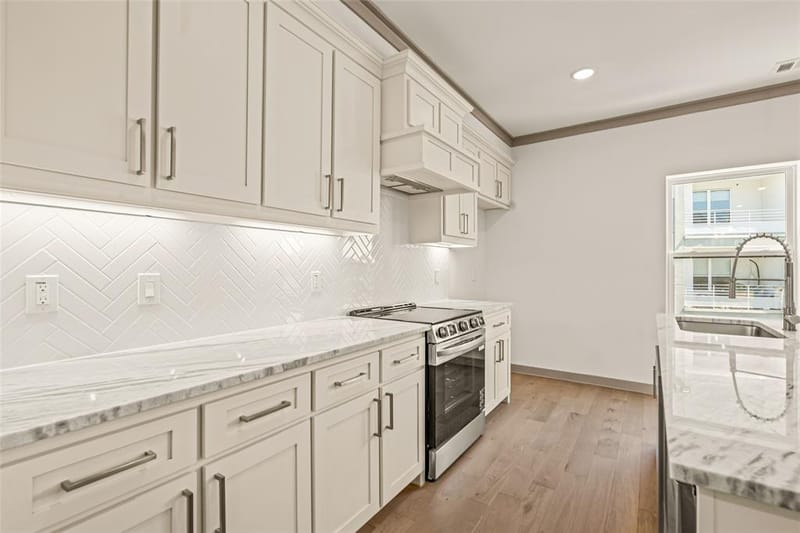 2729 Azalea Park Circle, Fort Worth TX 76107 - Photo 8