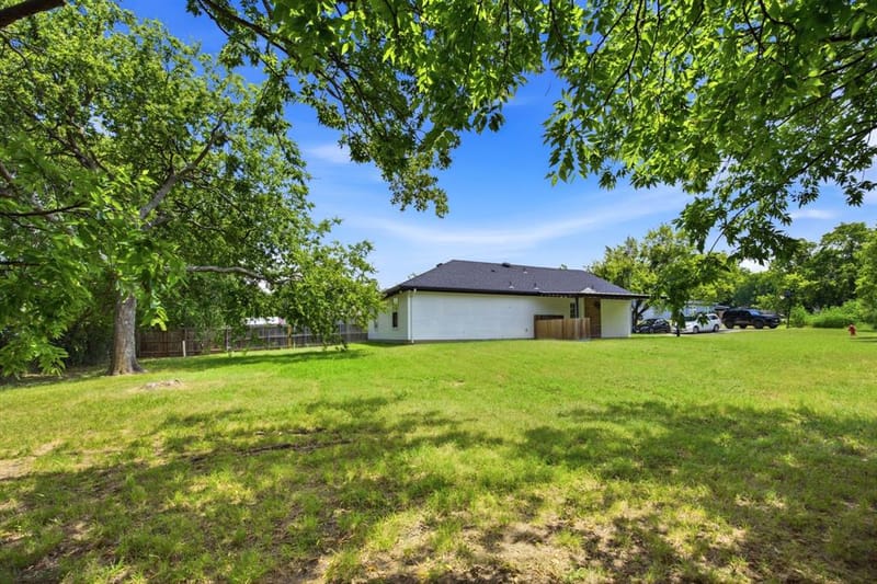 416 Scott Lane, Pilot Point TX 76258 - Photo 2
