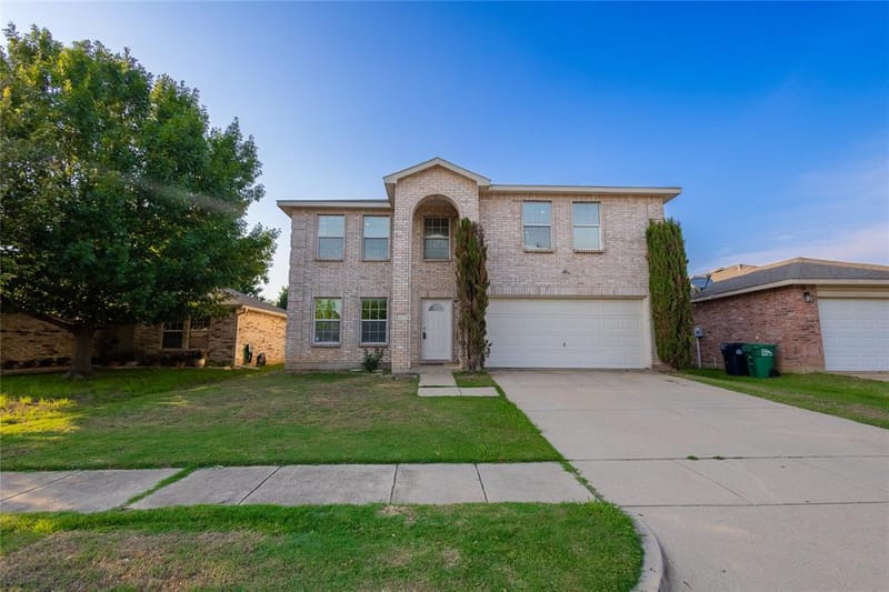 5718 Green Ivy Road, Denton TX 76210 - Photo 2