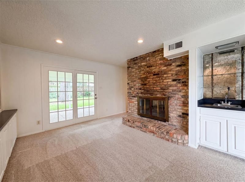 4612 Kenway Court, Fort Worth TX 76132 - Photo 6