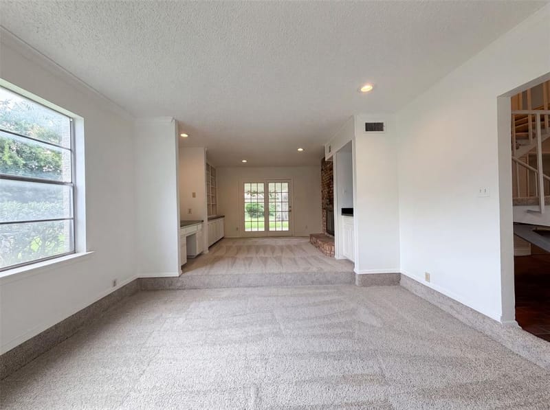 4612 Kenway Court, Fort Worth TX 76132 - Photo 3