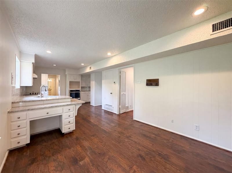 4612 Kenway Court, Fort Worth TX 76132 - Photo 9