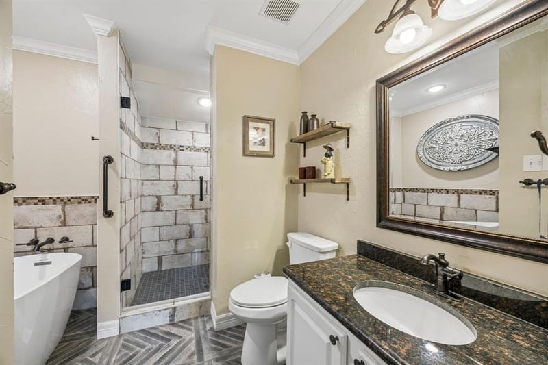 1214 Donegal Lane, Garland TX 75044 - Photo 20