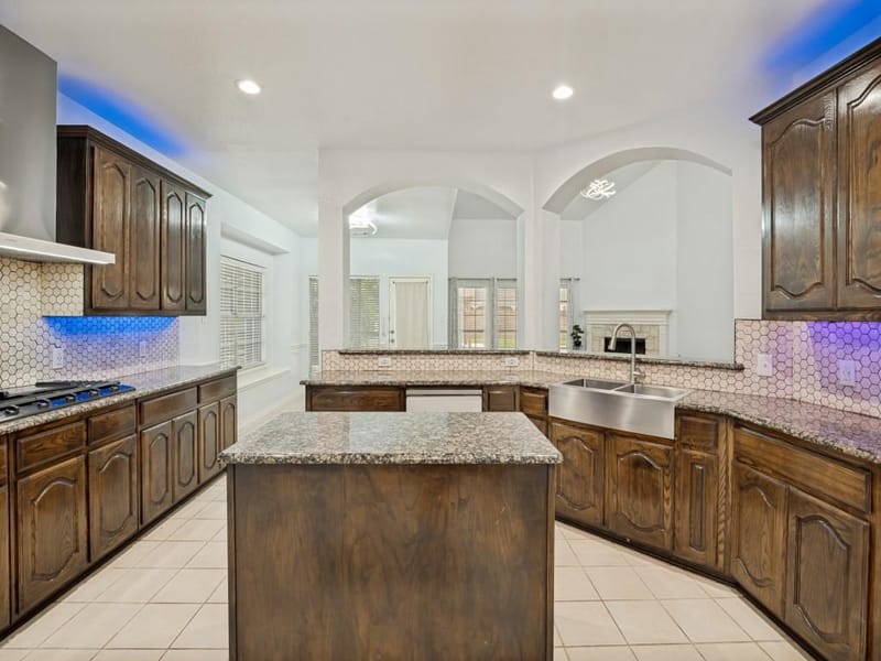 2811 Gillespie Lane, Grand Prairie TX 75052 - Photo 12