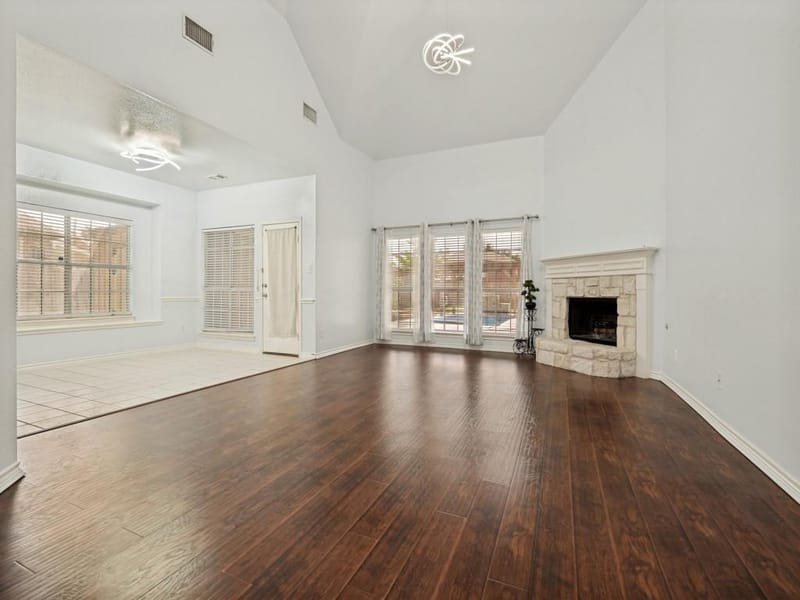 2811 Gillespie Lane, Grand Prairie TX 75052 - Photo 9