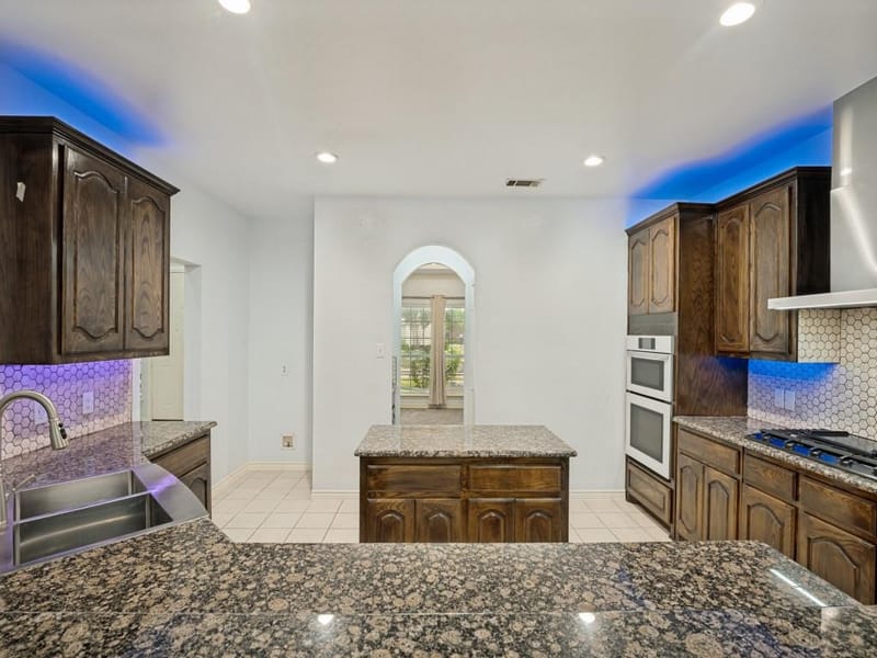 2811 Gillespie Lane, Grand Prairie TX 75052 - Photo 11