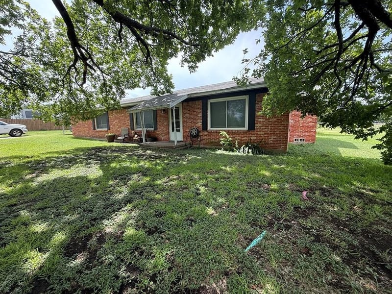 4324 W Park Row Boulevard, Corsicana TX 75110 - Photo 2