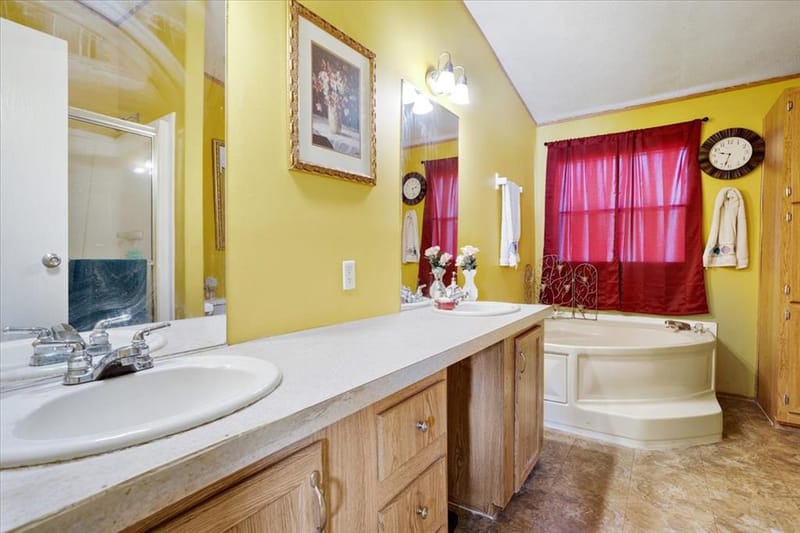 1022 County Road 2295, Telephone TX 75488 - Photo 8