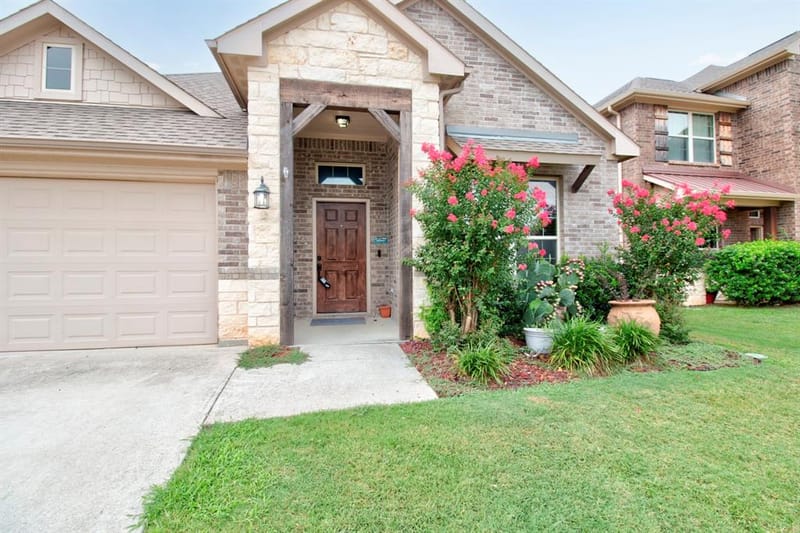 1809 SILVER OAKS, Gainesville TX 76240 - Photo 2