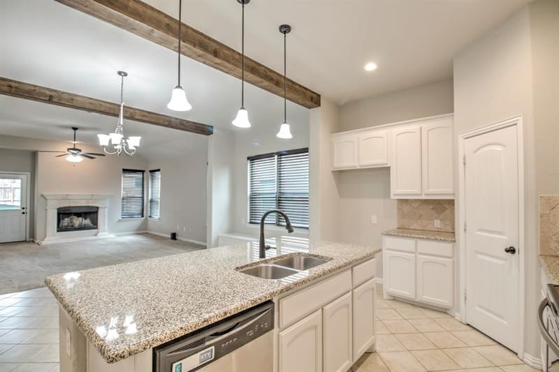 1809 SILVER OAKS, Gainesville TX 76240 - Photo 6