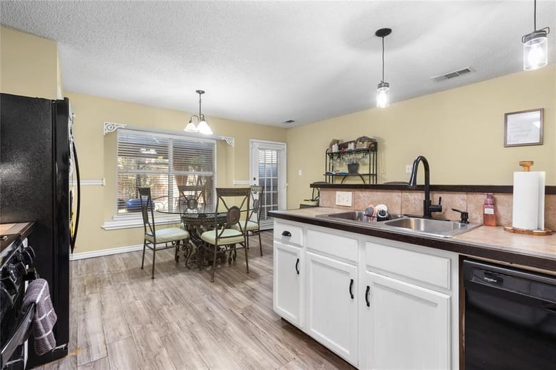 1409 Bregenz Lane, Lewisville TX 75067 - Photo 8