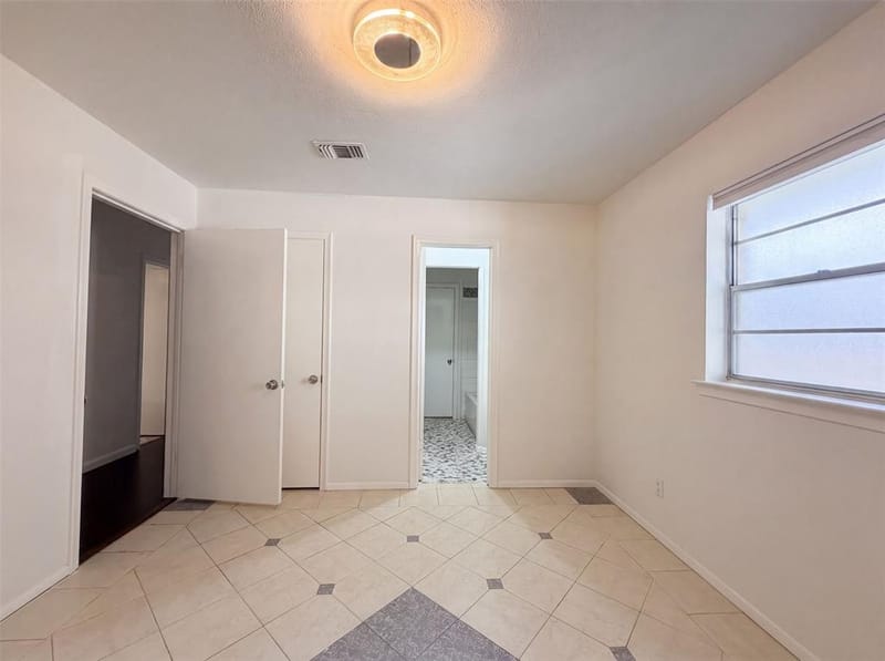 725 Ridgecrest Drive, Irving TX 75060 - Photo 13