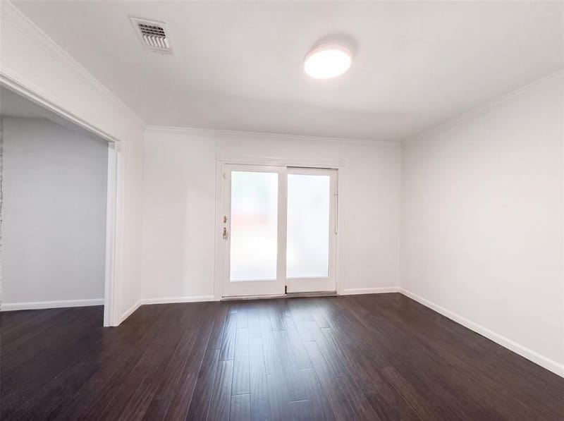 725 Ridgecrest Drive, Irving TX 75060 - Photo 12