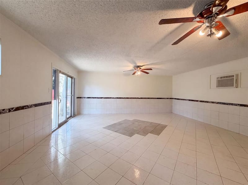 725 Ridgecrest Drive, Irving TX 75060 - Photo 10