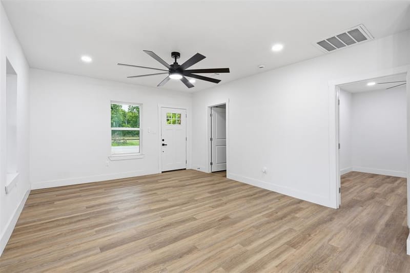 1413 N Wilhite Street, Cleburne TX 76031 - Photo 5
