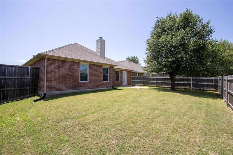 1613 Cowtown Drive, Mansfield TX 76063 - Photo 17