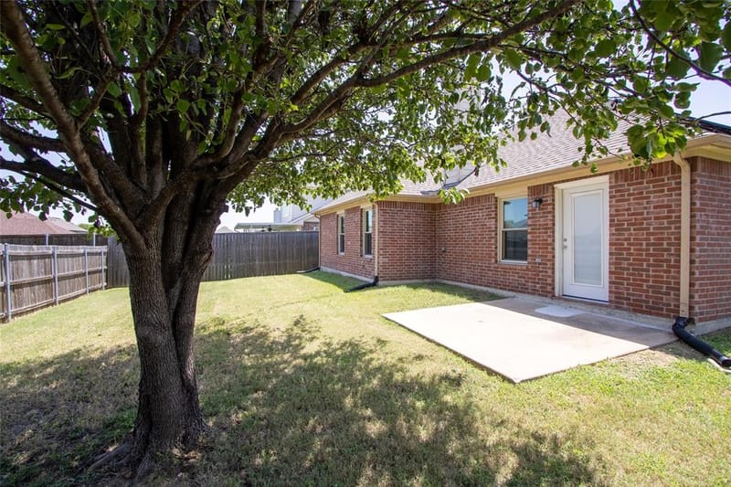 1613 Cowtown Drive, Mansfield TX 76063 - Photo 16