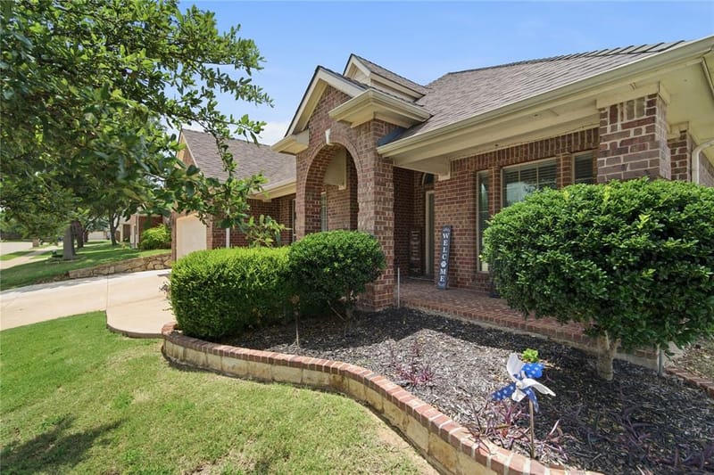 8 Tallwood Lane, Edgecliff Village TX 76134 - Photo 9