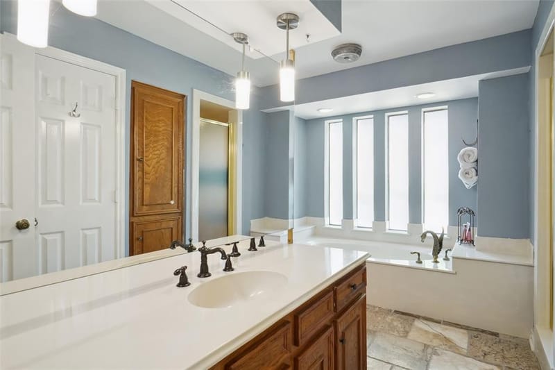2833 S Country Club Road, Garland TX 75043 - Photo 17