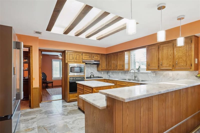 2833 S Country Club Road, Garland TX 75043 - Photo 8