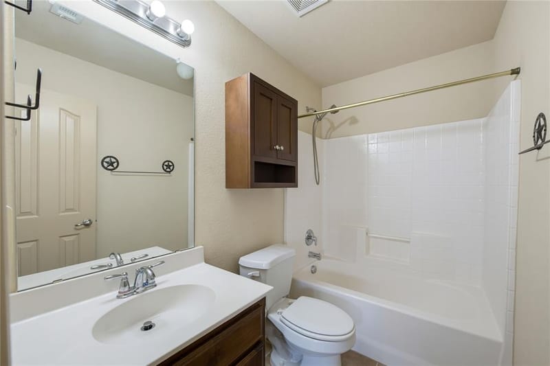 11 Beechcreek Drive, Edgecliff Village TX 76134 - Photo 13
